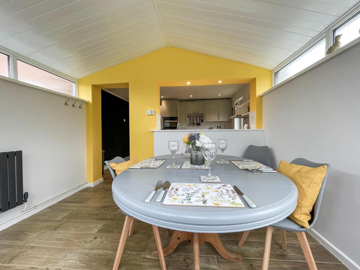 Well Situated, Cosy 2 Bed House Villa เวสต์เคอร์บี ภายนอก รูปภาพ